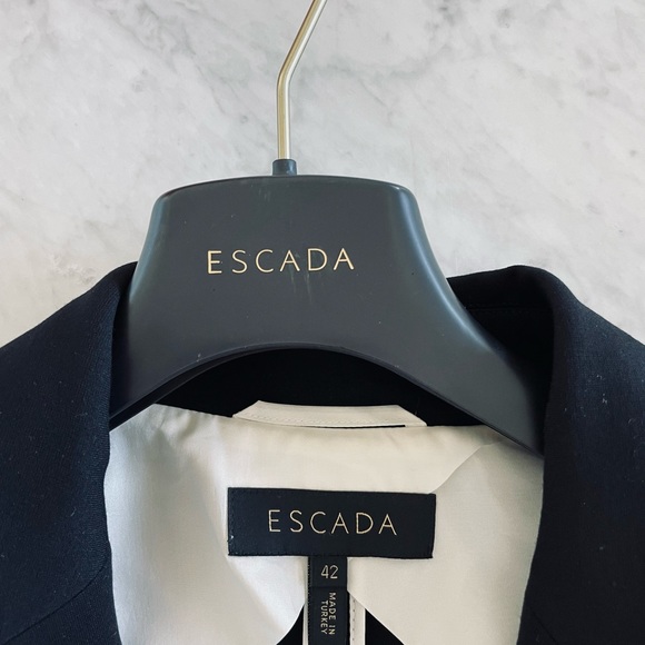 🎈ESCADA Black Blazer - Picture 5 of 7